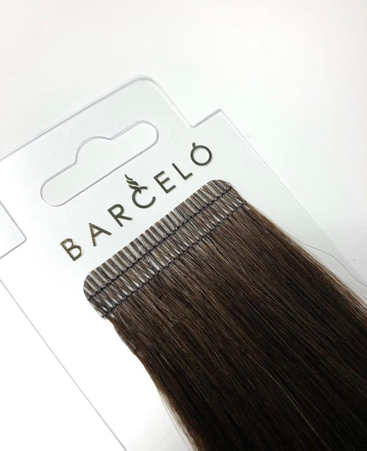 ¿Por qué se caen los tapes adhesivos de mi cabello?